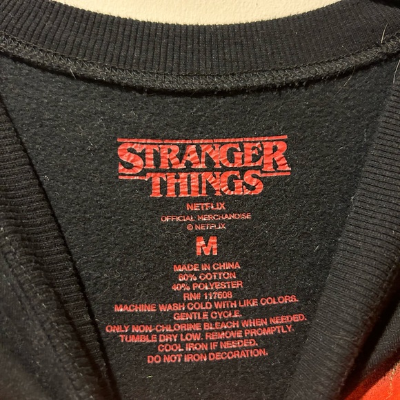 Stranger Things Netflix Medium Black Crew Sweatshirt Welcome to Hawkins Unisex - Picture 3 of 4